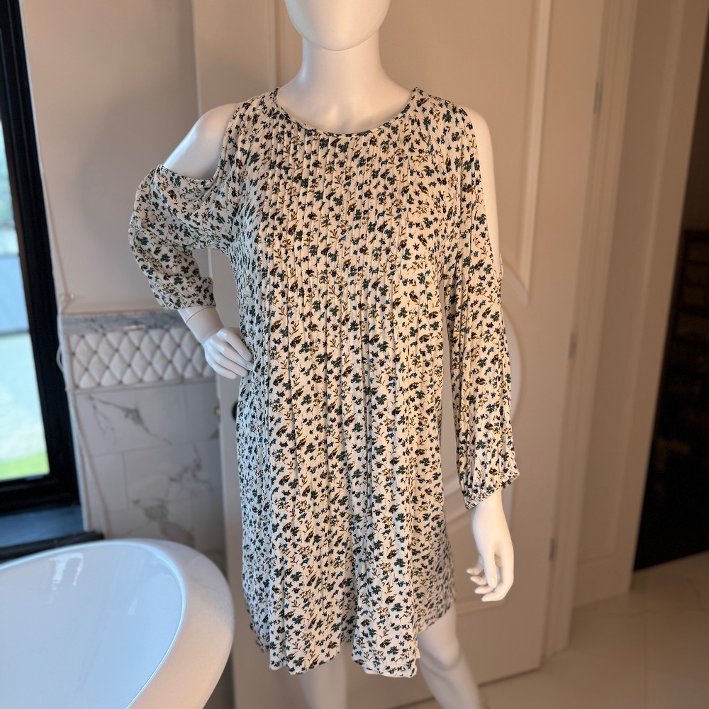 Old Navy, Size L, Off-white w/blue & green floral print